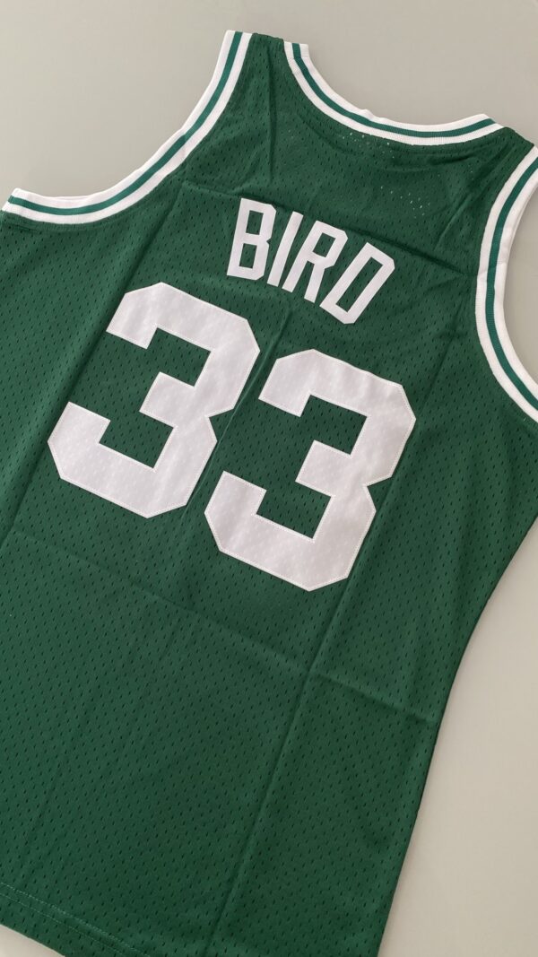 Camiseta Regata Basquete NBA Boston Celtics 33 Larry Bird Mitchell & Ness Verde 1985/86 - Imagem 23