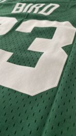 Camiseta Regata Basquete NBA Boston Celtics 33 Larry Bird Mitchell & Ness Verde 1985/86 - Imagem 25