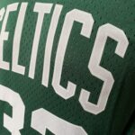 Camiseta Regata Basquete NBA Boston Celtics 33 Larry Bird Mitchell & Ness Verde 1985/86 - Imagem 7