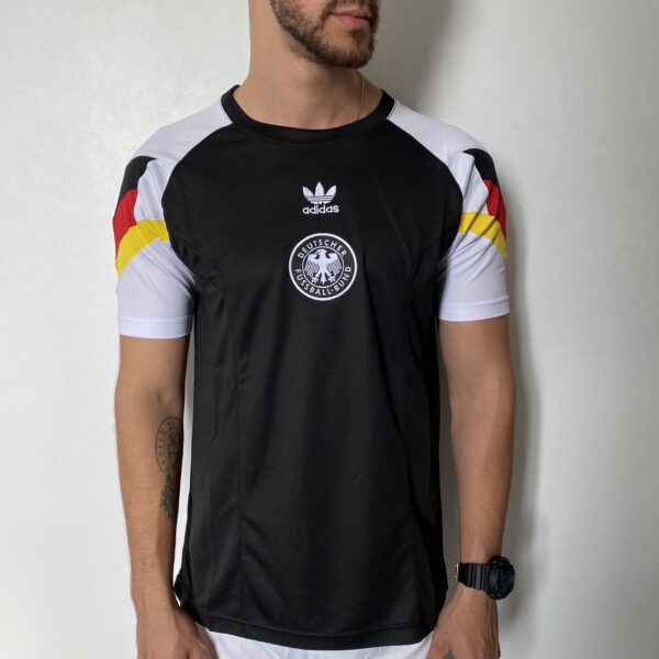 2024-08-15 15.01.17 Camisa Seleção Alemanha Pré-Jogo 2024/25 - Torcedor Masculina - Preto EuroCopa 2024 Adidas - Imagem 3