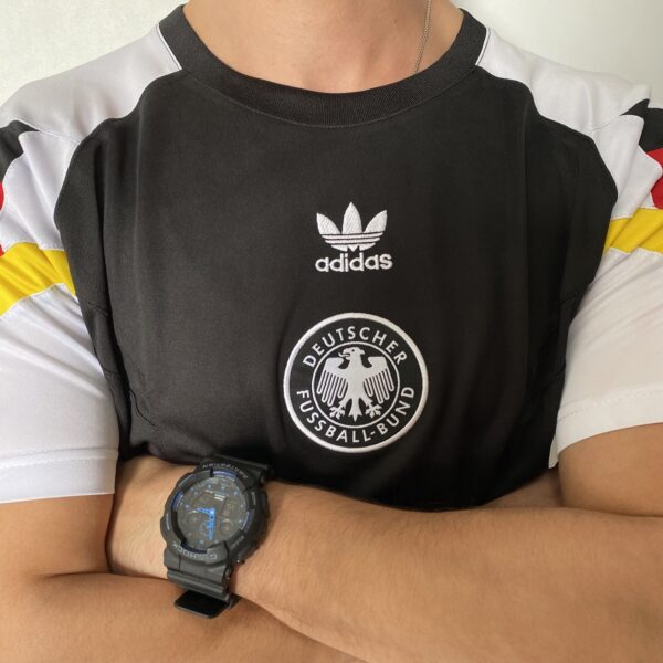 2024-08-15 15.01.50 Camisa Seleção Alemanha Pré-Jogo 2024/25 - Torcedor Masculina - Preto EuroCopa 2024 Adidas - Imagem 4