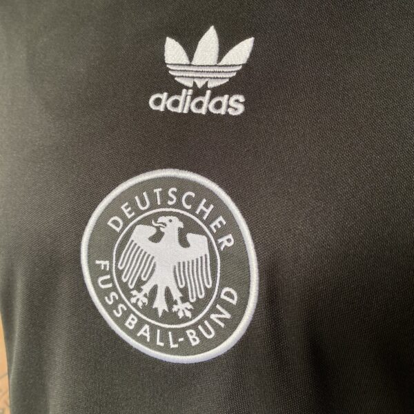2024-08-15 15.02.03 Camisa Seleção Alemanha Pré-Jogo 2024/25 - Torcedor Masculina - Preto EuroCopa 2024 Adidas - Imagem 5