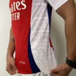 Camisa Arsenal Home Versão Jogador 24/2025 Vermelha Adidas - Imagem 13