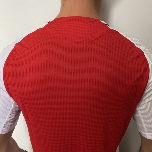 Camisa Arsenal Home Versão Jogador 24/2025 Vermelha Adidas - Imagem 17