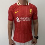 Camisa Liverpool Home Versão Jogador 2025 Nike Vermelha