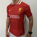 Camisa Liverpool Home Versão Jogador 2025 Nike Vermelha - Imagem 7