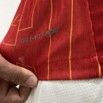 Camisa Liverpool Home Versão Jogador 2025 Nike Vermelha - Imagem 10