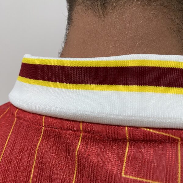 Camisa Liverpool Home Versão Jogador 2025 Nike Vermelha - Imagem 13