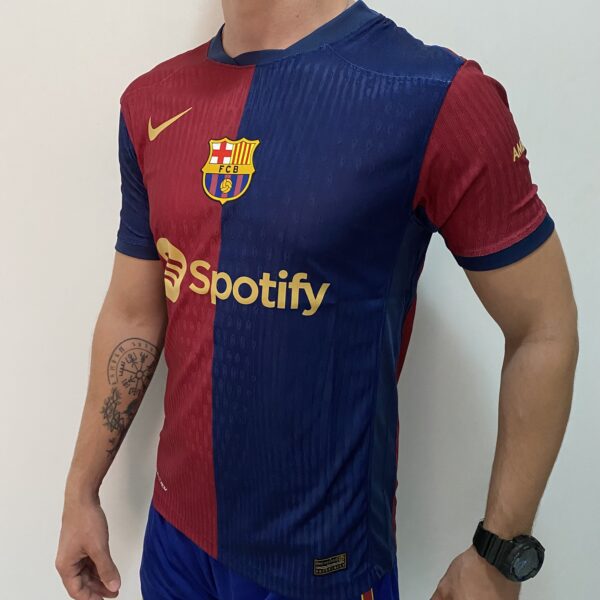 Camisa Barcelona Home Versão Jogador 24/2025 Nike - Imagem 8