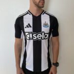 Camisa Newcastle United Home Versão Jogador 24/2025 Adidas - Imagem 2