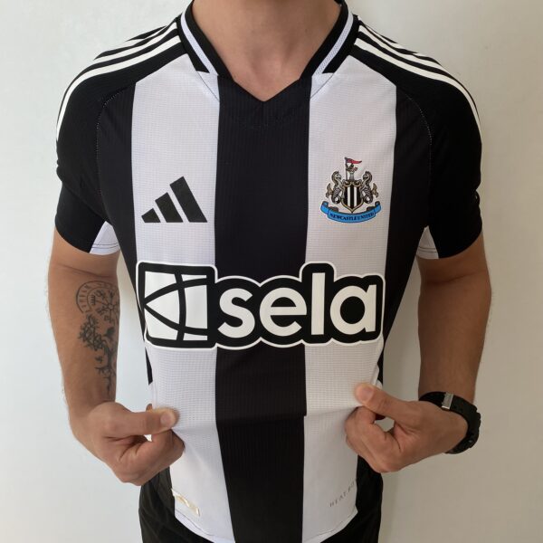 Camisa Newcastle United Home Versão Jogador 24/2025 Adidas - Imagem 6