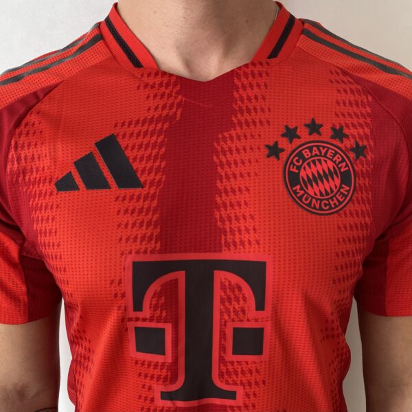 Camisa Bayern Munique Home Versão Jogador 24/2025 Adidas - Imagem 3