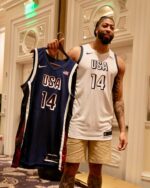 Camiseta Regata Basquete USA EUA Seleção Estados Unidos Jogos Olimpícos Paris 2024 Branca Nike - Imagem 39