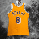 Camiseta Regata Basquete NBA Los Angeles Lakers 8 Kobe Bryant Mitchell & Ness Amarela 1996/97 - Imagem 18