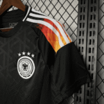 Camisa Seleção Alemanha Pré-Jogo 2024/25 - Torcedor Masculina - Preto Faixas - EuroCopa 2024 Adidas - Imagem 3