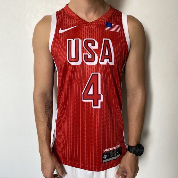 Camiseta Regata Basquete USA EUA Seleção Estados Unidos Olimpíadas Paris 2024 Stephen Curry 4 Vermelha Nike - Imagem 1