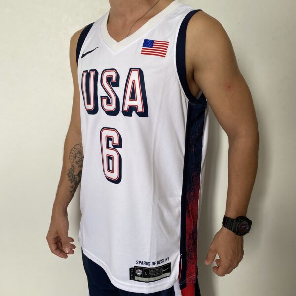 Camiseta Regata Basquete USA EUA Seleção Estados Unidos Olimpíadas Paris 2024 LeBron James 6 Branca Nike - Imagem 8