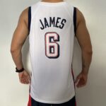 Camiseta Regata Basquete USA EUA Seleção Estados Unidos Olimpíadas Paris 2024 LeBron James 6 Branca Nike - Imagem 14