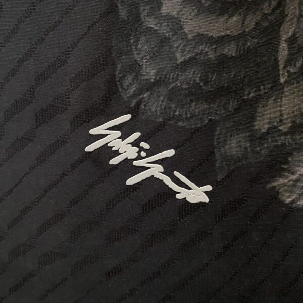 Camisa Real Madrid 4th Goleiro Versão Jogador 2025 Edição Especial Adidas Y-3 Flor Preta - Imagem 11