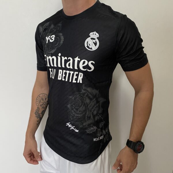 Camisa Real Madrid 4th Goleiro Versão Jogador 2025 Edição Especial Adidas Y-3 Flor Preta - Imagem 8