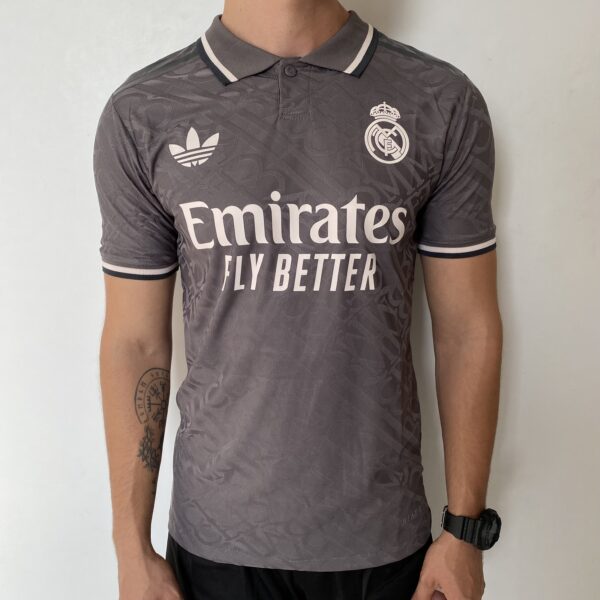 Camisa Real Madrid Third Versão Jogador 24/2025 Cinza Adidas - Imagem 1