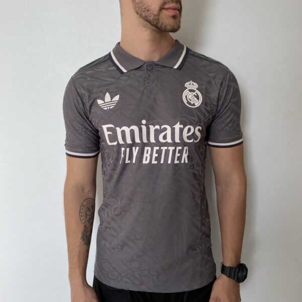 Camisa Real Madrid Third Versão Jogador 24/2025 Cinza Adidas - Imagem 2