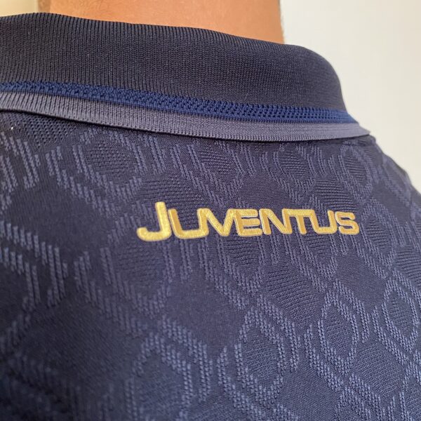 Camisa Juventus Third Versão Jogador 24/2025 Azul Escura Adidas - Imagem 15