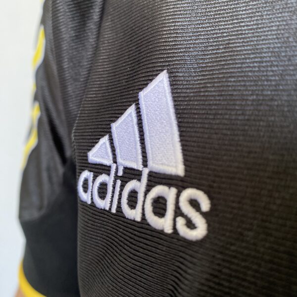 2025-01-20 11.27.51 Camisa Retrô Real Madrid Away 1998/2000 Adidas - Imagem 5
