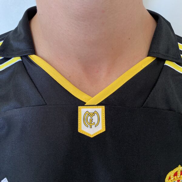 2025-01-20 11.28.46 Camisa Retrô Real Madrid Away 1998/2000 Adidas - Imagem 6