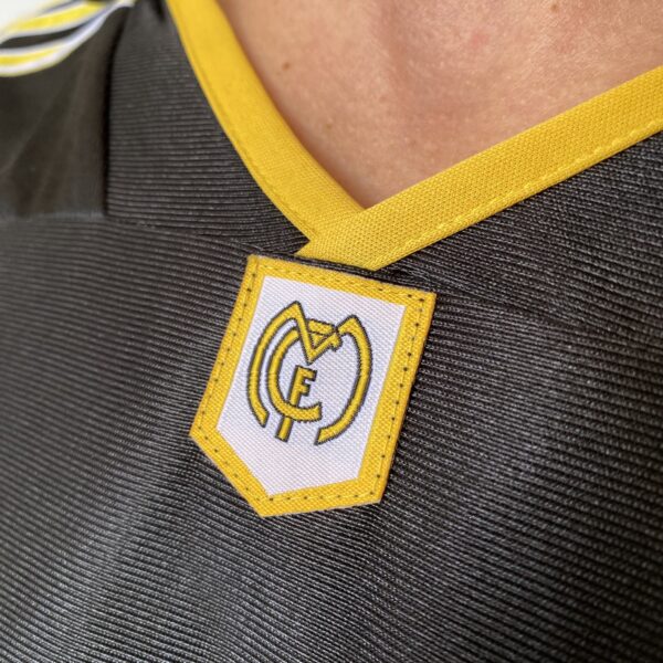 2025-01-20 11.28.51 Camisa Retrô Real Madrid Away 1998/2000 Adidas - Imagem 7