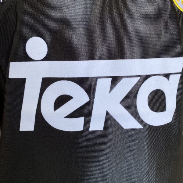 2025-01-20 11.30.13 Camisa Retrô Real Madrid Away 1998/2000 Adidas - Imagem 9