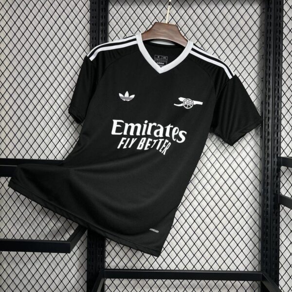 2024-09-13 09.24.28 Camisa Arsenal Versão Torcedor 24/2025 Goleiro Preta Adidas - Imagem 4