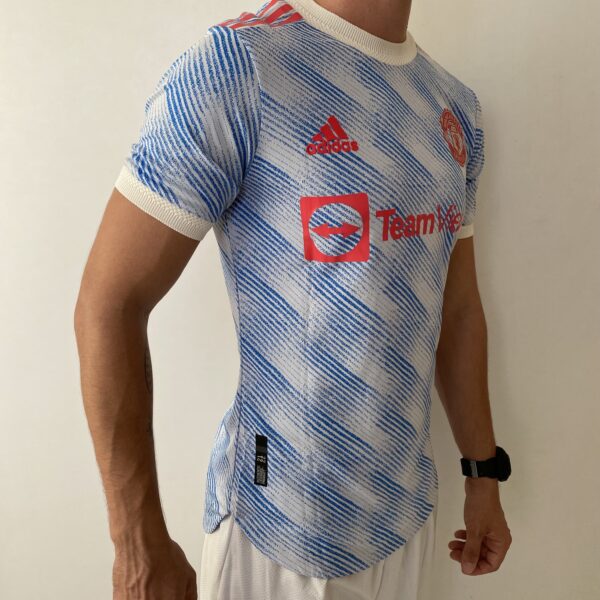 2024-10-29 16.18.35 Camisa Manchester United Away Versão Jogador Cristiano Ronaldo 7 CR7 21/2022 Adidas - Imagem 11