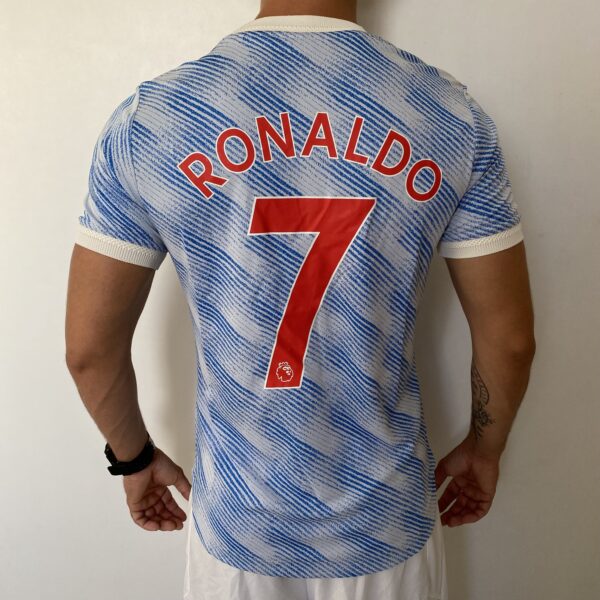 2024-10-29 16.24.09 Camisa Manchester United Away Versão Jogador Cristiano Ronaldo 7 CR7 21/2022 Adidas - Imagem 1