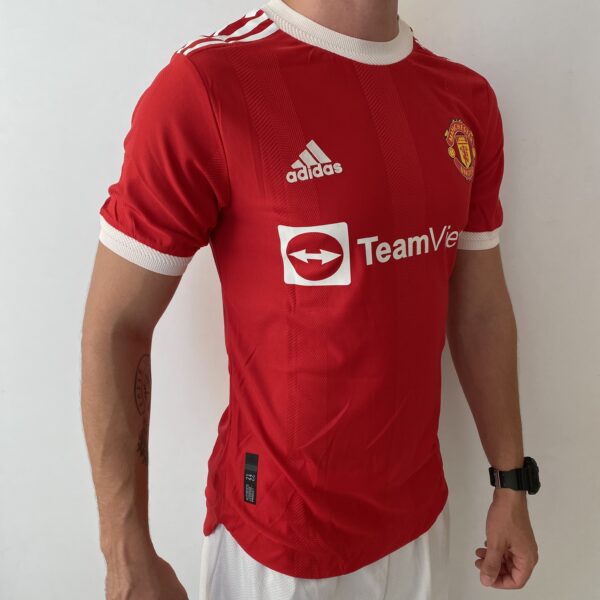 2024-10-29 16.34.02 Camisa Manchester United Home Versão Jogador 21/2022 Adidas - Imagem 11