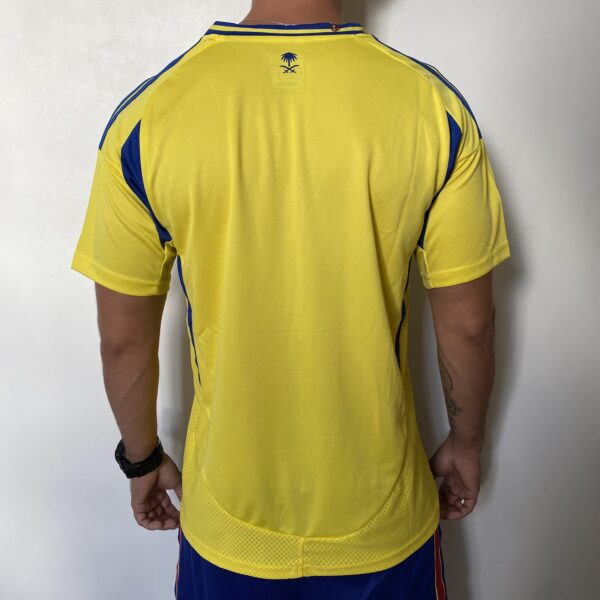 2025-04-08 16.08.48 Camisa Al Nassr Home Versão Torcedor Amarela 24/2025 Adidas - Imagem 13