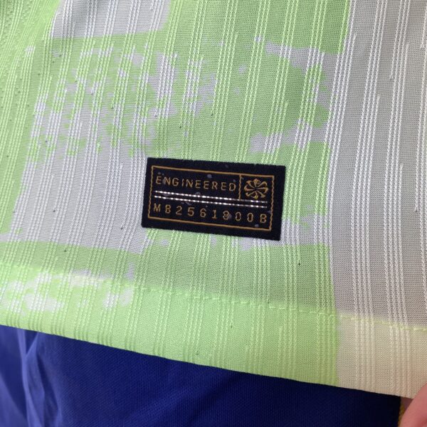 Camisa Barcelona Third Versão Jogador 2025 Nike - Imagem 11