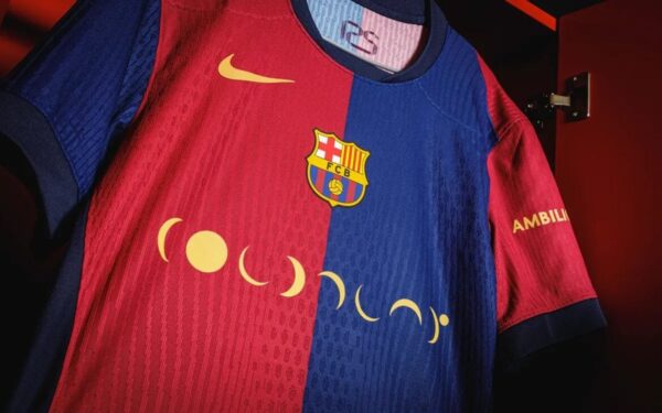 Camisa Barcelona Home Versão Jogador Logo Coldplay 24/2025 Nike - Imagem 1