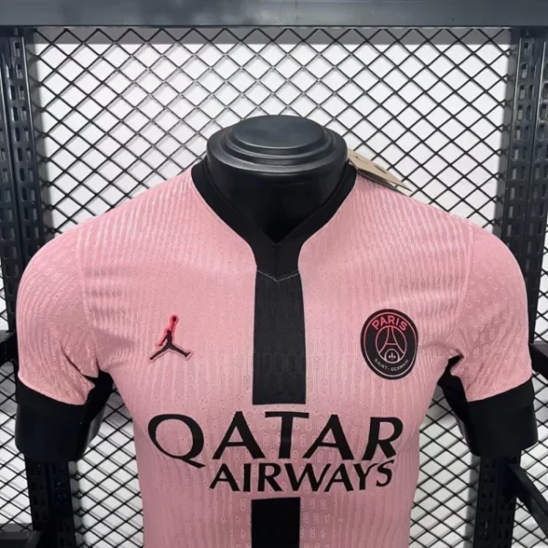 Camisa Paris Saint-Germain - PSG Third Versão Jogador 24/2025 Rosa Nike - Imagem 2