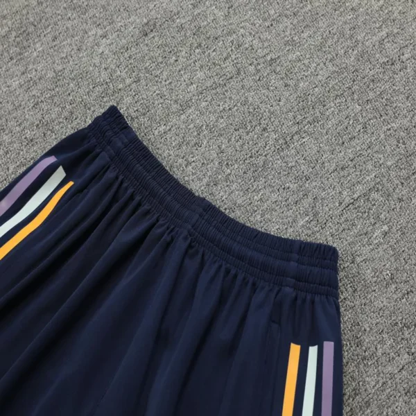 Kit Regata e Calção Real Madrid Versão Torcedor 24/2025 Azul Adidas - Imagem 7