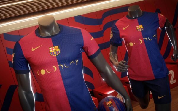 Camisa Barcelona Home Versão Jogador Logo Coldplay 24/2025 Nike - Imagem 4