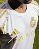 Camisa Al Nassr Third Versão Jogador Cristiano Ronaldo 7 CR7 Branca 24/2025 Adidas - Imagem 10
