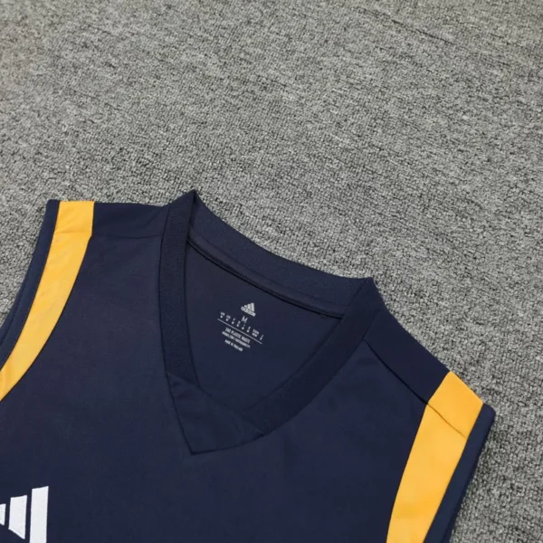 Kit Regata e Calção Real Madrid Versão Torcedor 24/2025 Azul Adidas - Imagem 4