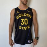 Camiseta Regata NBA Swingman Golden State Warriors Curry 30 Statement Edition 2025 Preta Jordan - Imagem 2