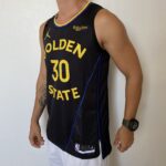 Camiseta Regata NBA Swingman Golden State Warriors Curry 30 Statement Edition 2025 Preta Jordan - Imagem 7
