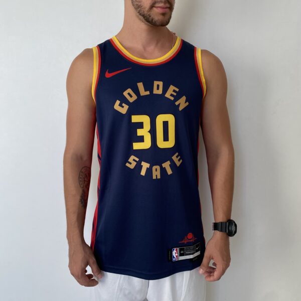 Camiseta Regata Basquete NBA Golden State Warriors Curry 30 City Edition 2025 Azul Nike - Imagem 2