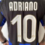 Camisa Retrô Inter de Milão Home 2008/2009 - Adriano 10 - Nike - Imagem 14