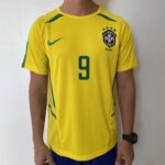 Camisa Retrô Clássica Seleção Brasileira Brasil 2002 - Ronaldo 9 - Nike - Amarela