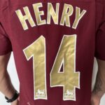 Camisa Rêtro Arsenal Home 2005/2006 - Thierry Henry 14 -  Total 90 - Nike - Vinho - Imagem 11