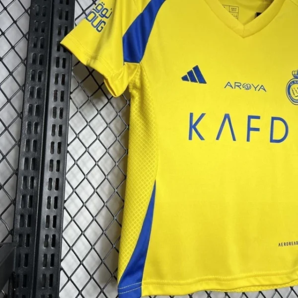 dsvjksjmvjs Kit Conjunto Infantil Crianças Camisa e Calção Al Nassr Home Amarela 24/2025 Adidas - Imagem 2
